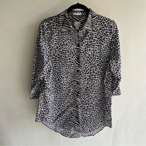 Chico’s Animal Print Button Up Shirt Sz 1 Med 8 Blouse Black Tan White EUC